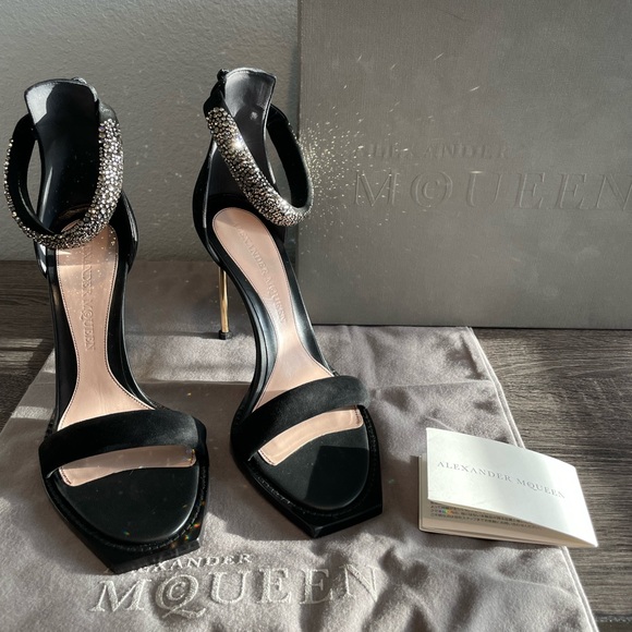 Alexander McQueen Shoes - Authentic Alexander McQueen shoes